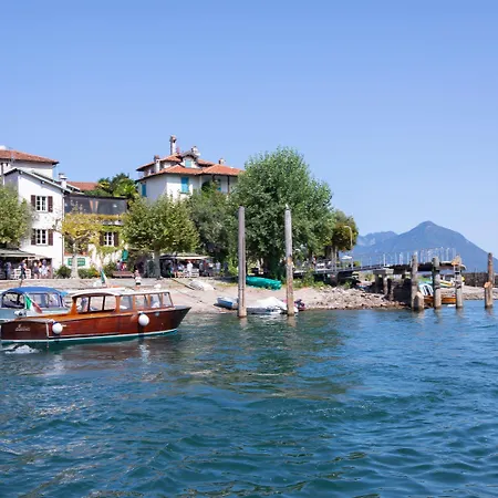 Alelu Classy And Chic Lägenhet Stresa